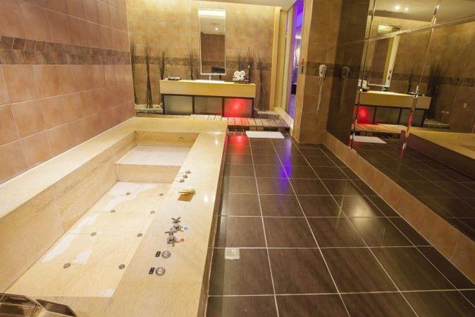 Idee Spa Motel Yangmei Ngoại thất bức ảnh